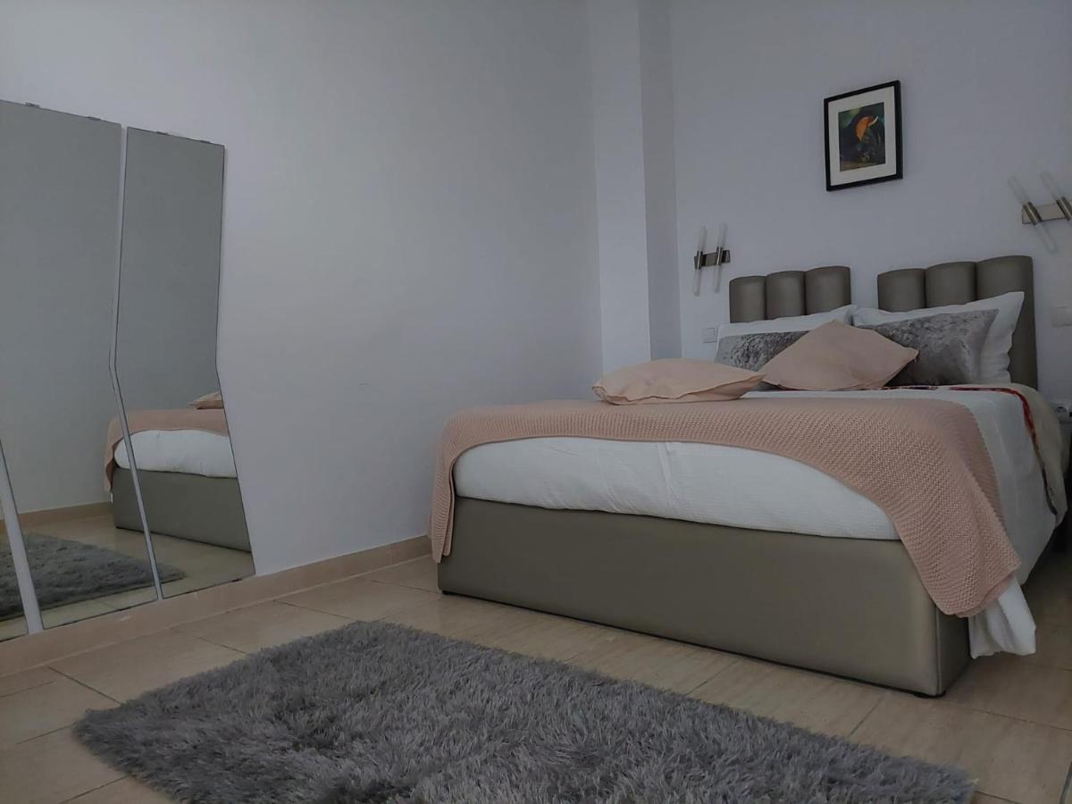 Charming Loft In Portoアパートメント エクステリア 写真